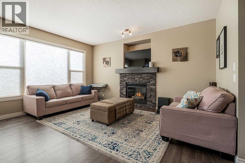 1156 Hillcrest Lane Sw, Airdrie, Alberta  T4B 3W2 - Photo 12 - A2280056