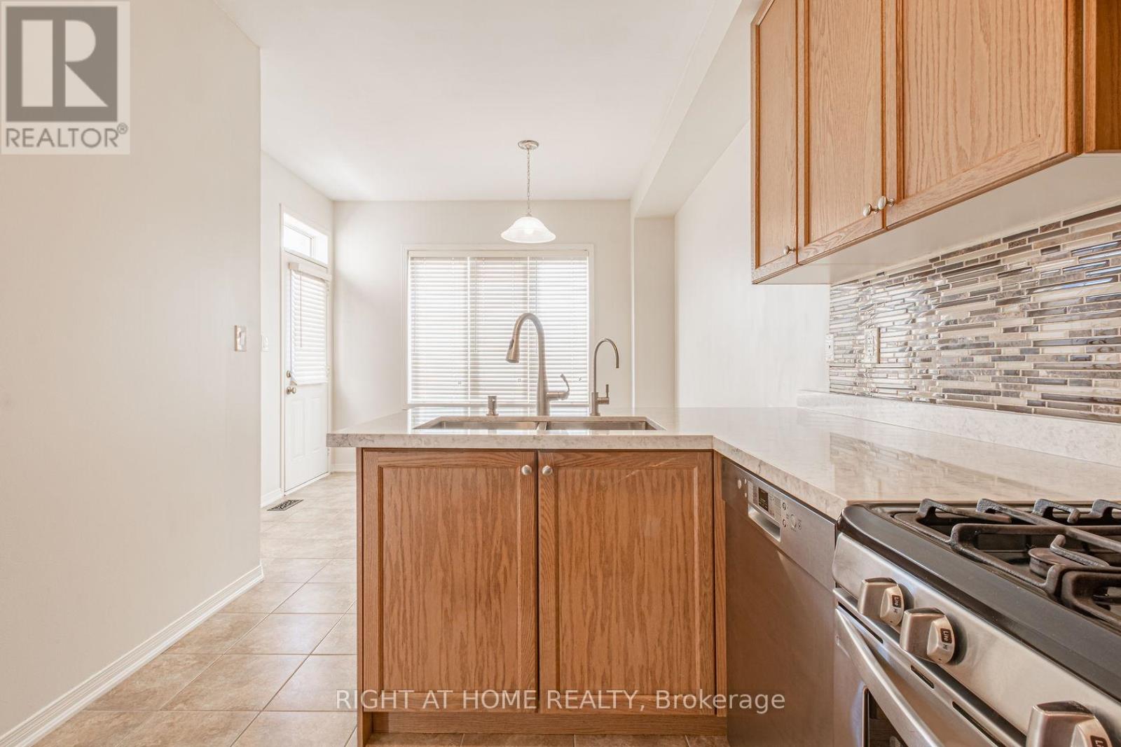 3062 Janice Drive, Oakville, Ontario  L6M 0S7 - Photo 14 - W12677362