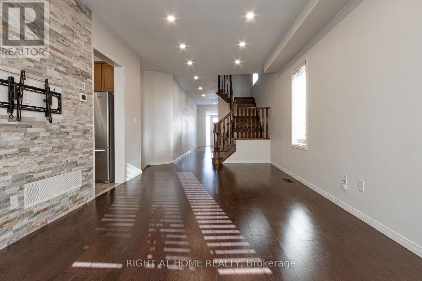 3062 Janice Drive, Oakville, Ontario  L6M 0S7 - Photo 7 - W12677362