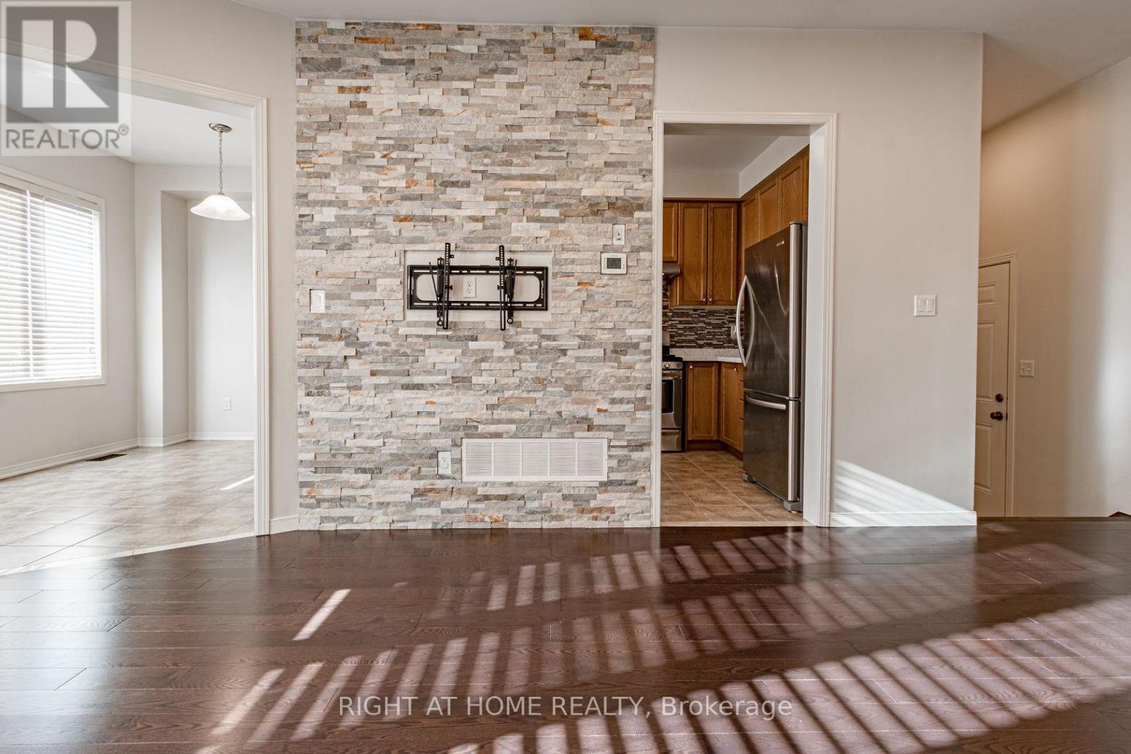 3062 Janice Drive, Oakville, Ontario  L6M 0S7 - Photo 9 - W12677362