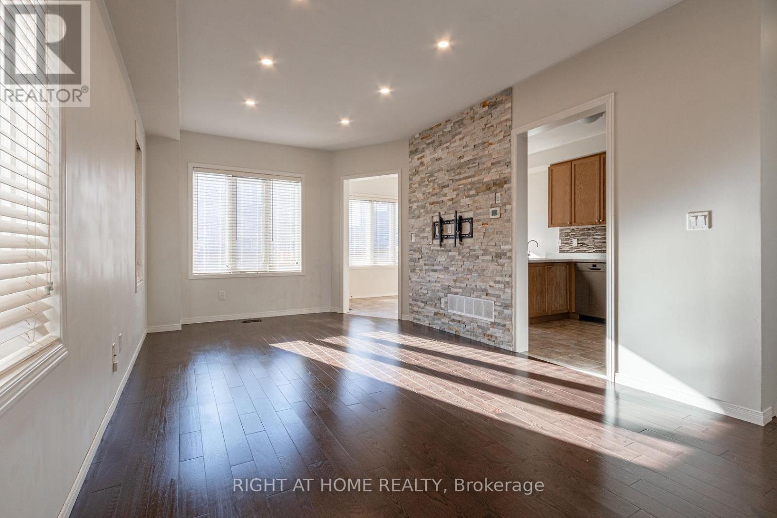 3062 Janice Drive, Oakville, Ontario  L6M 0S7 - Photo 8 - W12677362