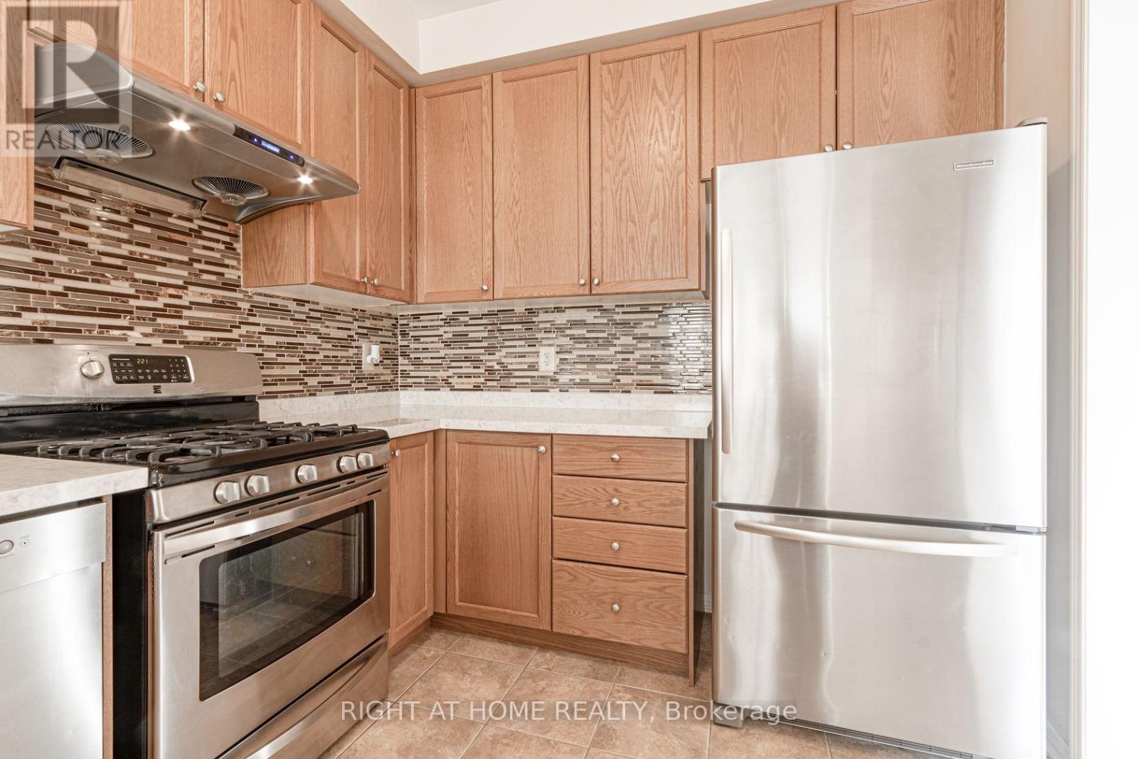 3062 Janice Drive, Oakville, Ontario  L6M 0S7 - Photo 13 - W12677362