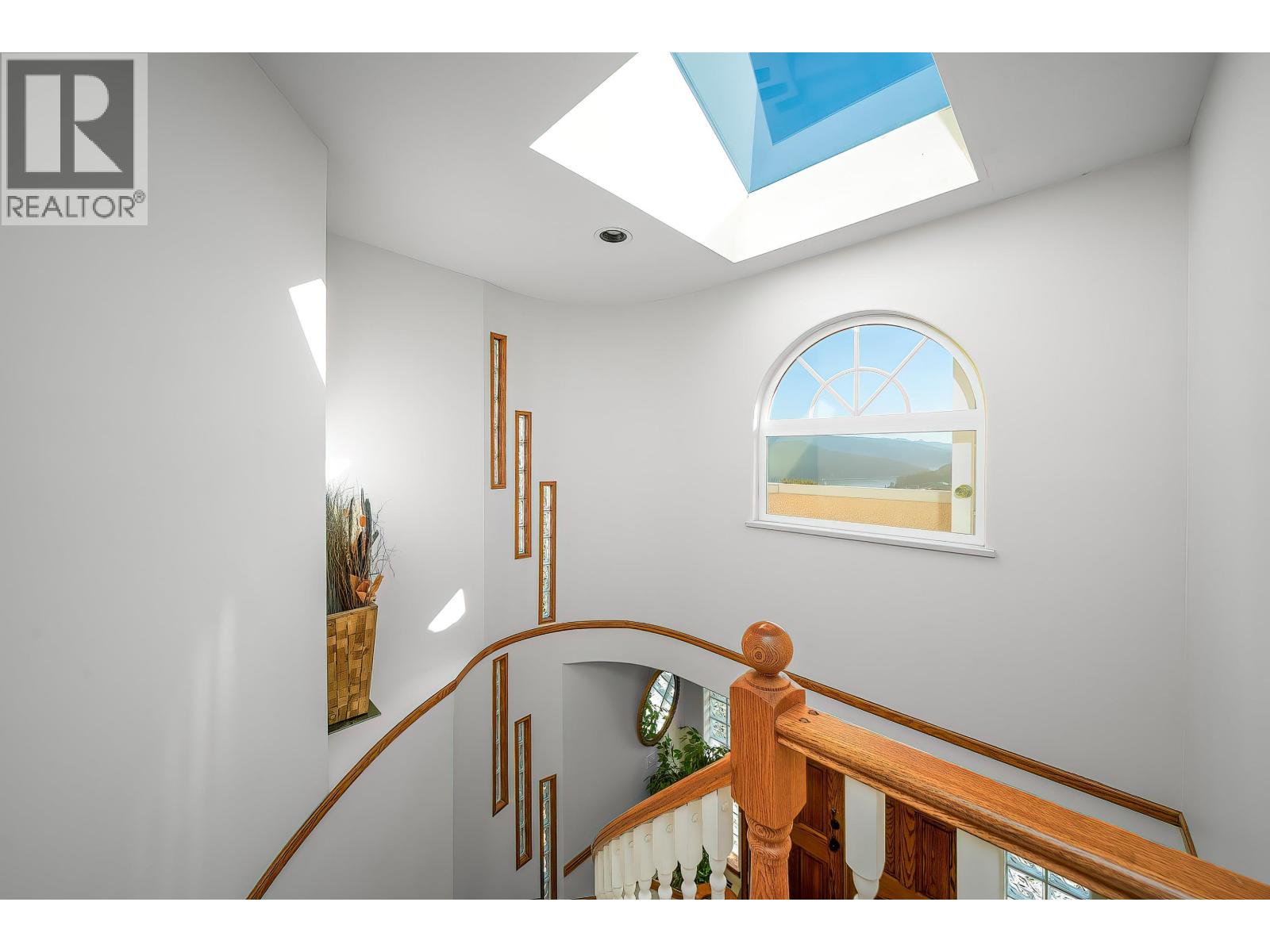 125 N Warwick Avenue, Burnaby, British Columbia  V5B 1K8 - Photo 19 - R3085017