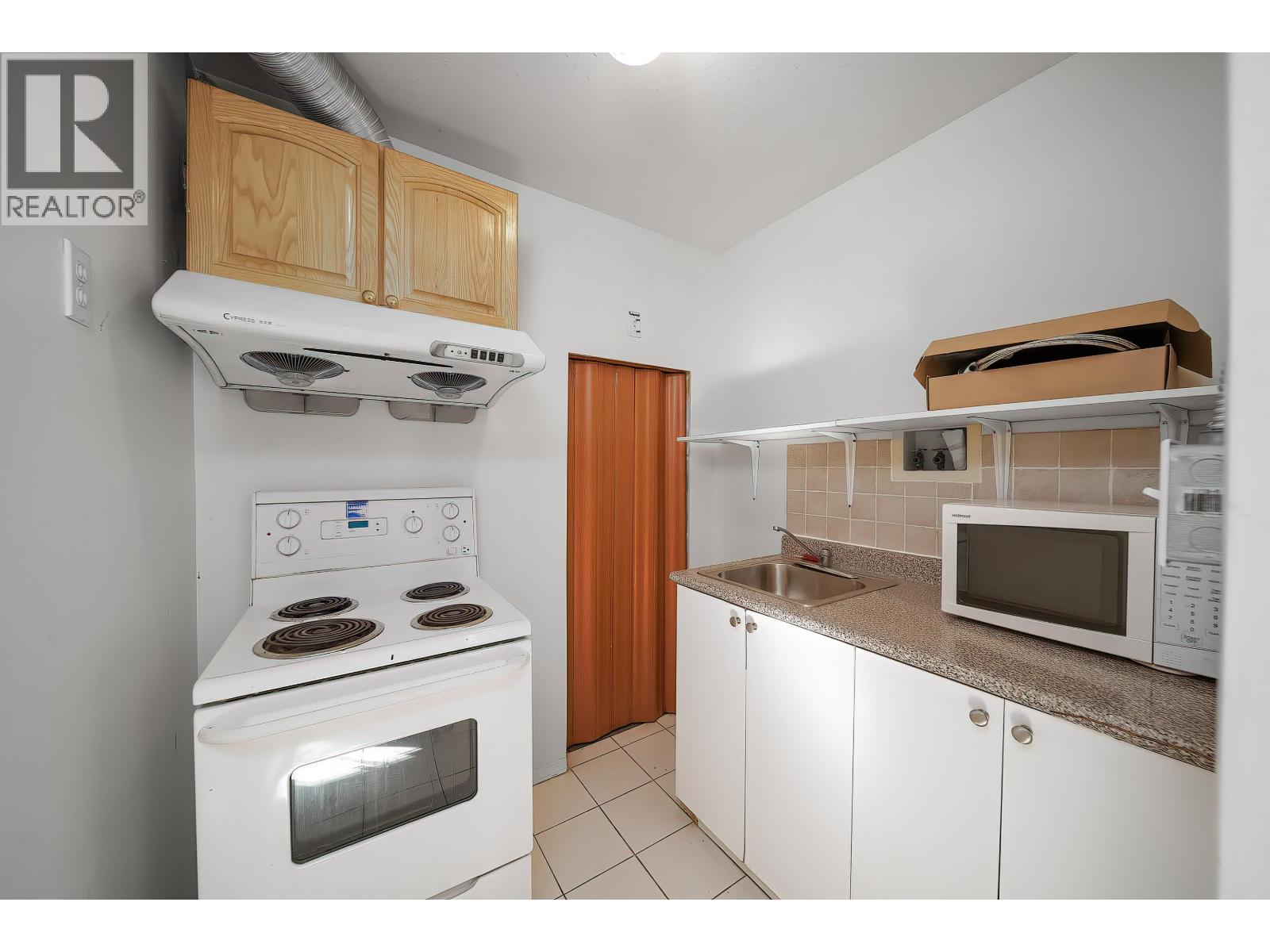 125 N Warwick Avenue, Burnaby, British Columbia  V5B 1K8 - Photo 31 - R3085017