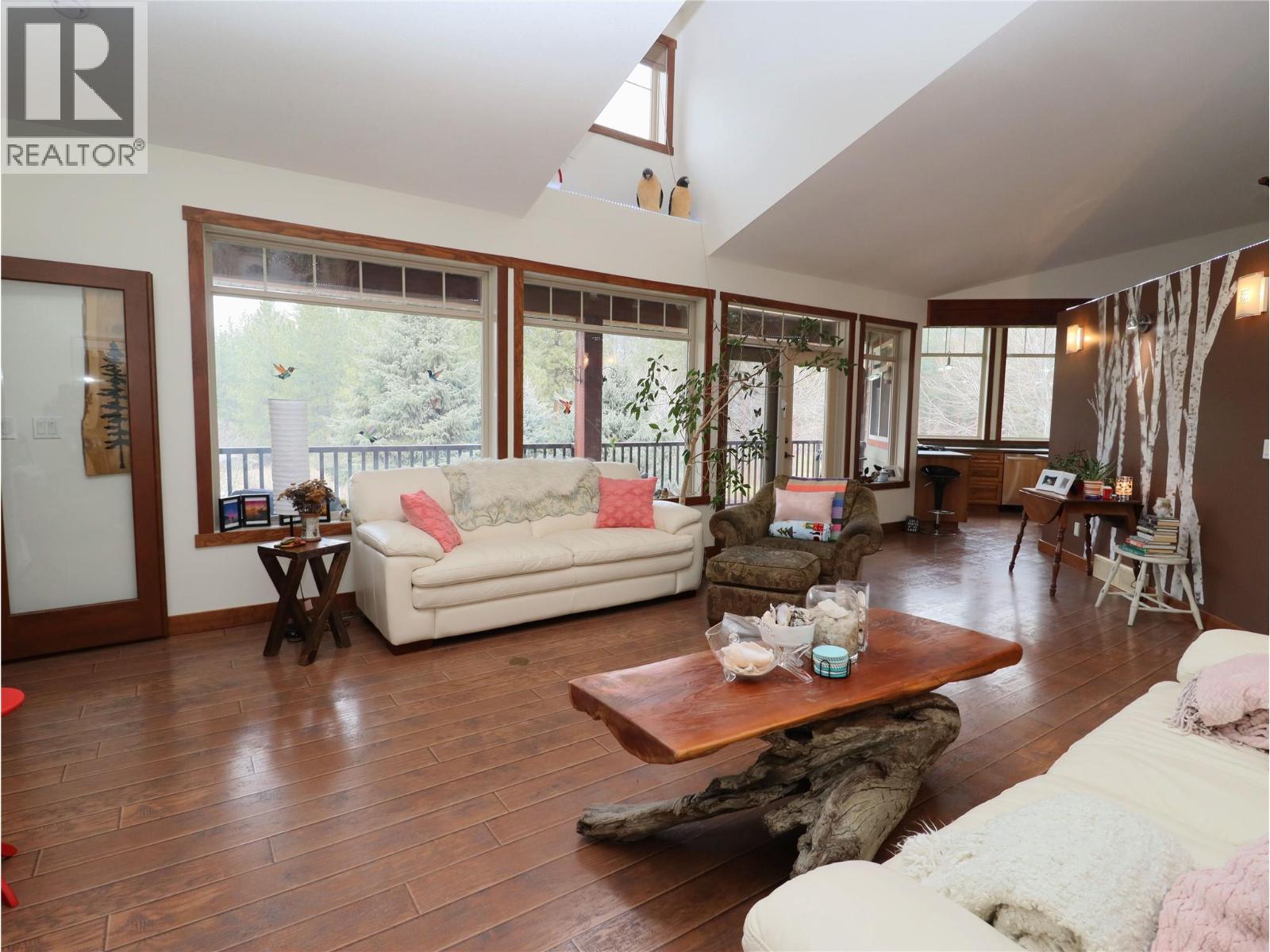 250 1st Avenue, Christina Lake, British Columbia  V0H 1E0 - Photo 32 - 10374373