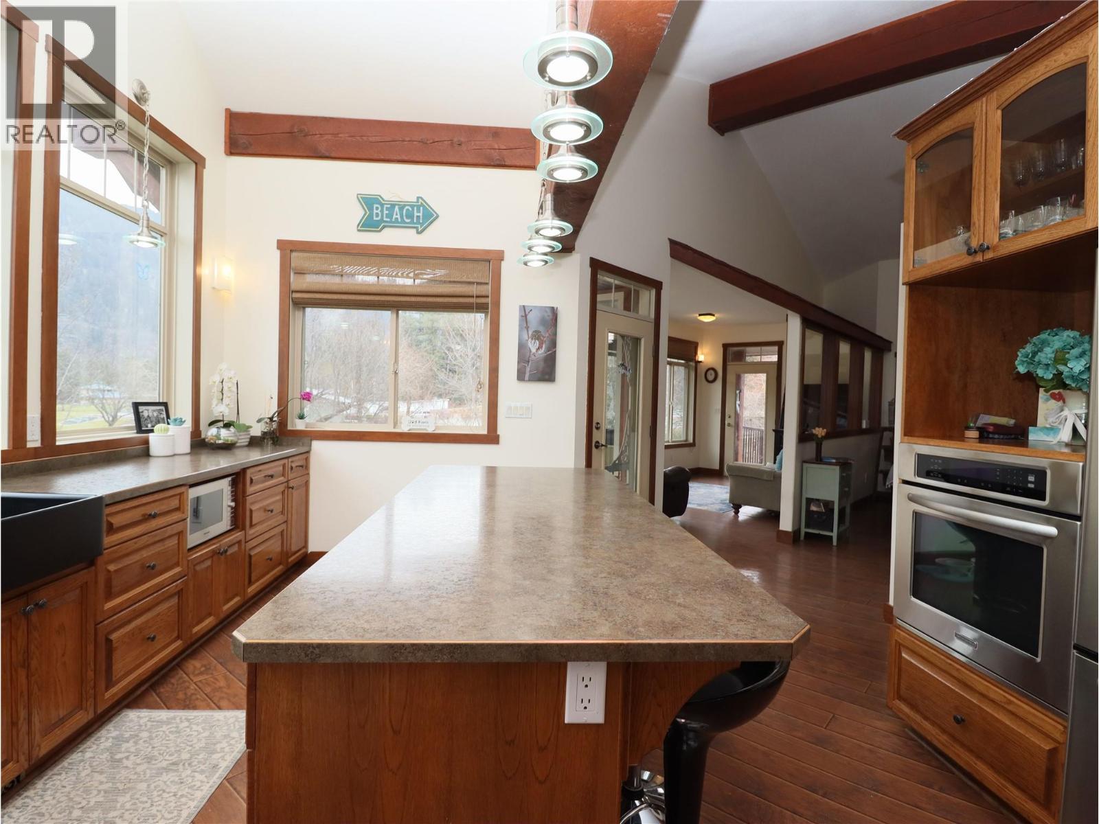 250 1st Avenue, Christina Lake, British Columbia  V0H 1E0 - Photo 11 - 10374373