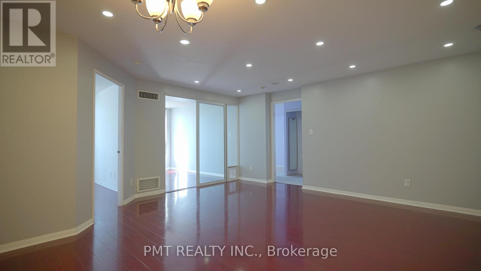 708 - 88 Corporate Drive, Toronto, Ontario  M1H 3G6 - Photo 3 - E12744146