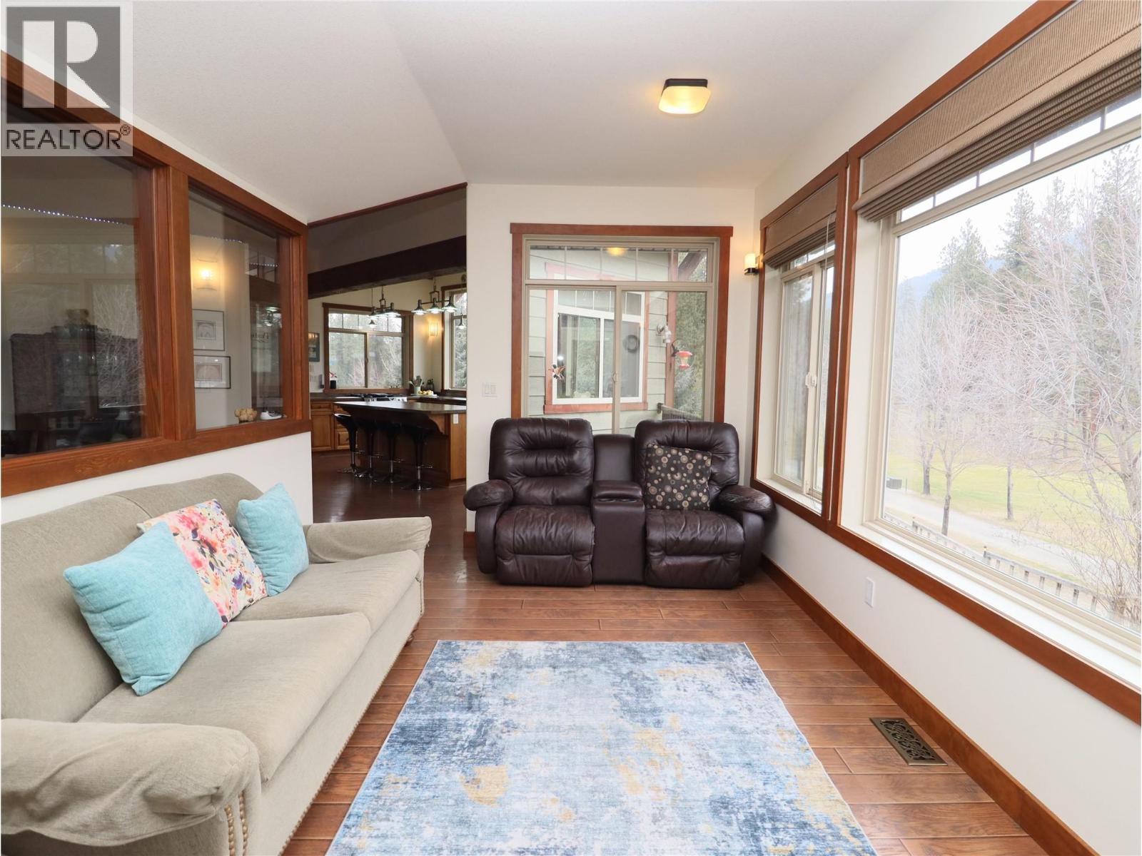 250 1st Avenue, Christina Lake, British Columbia  V0H 1E0 - Photo 39 - 10374373