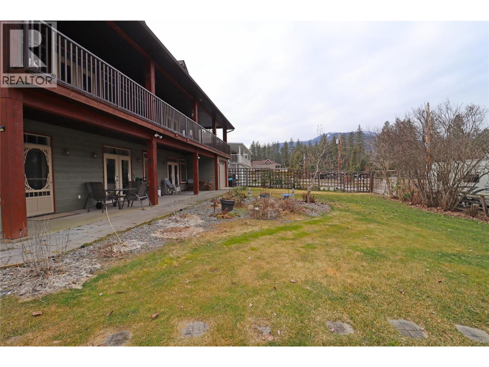 250 1st Avenue, Christina Lake, British Columbia  V0H 1E0 - Photo 68 - 10374373