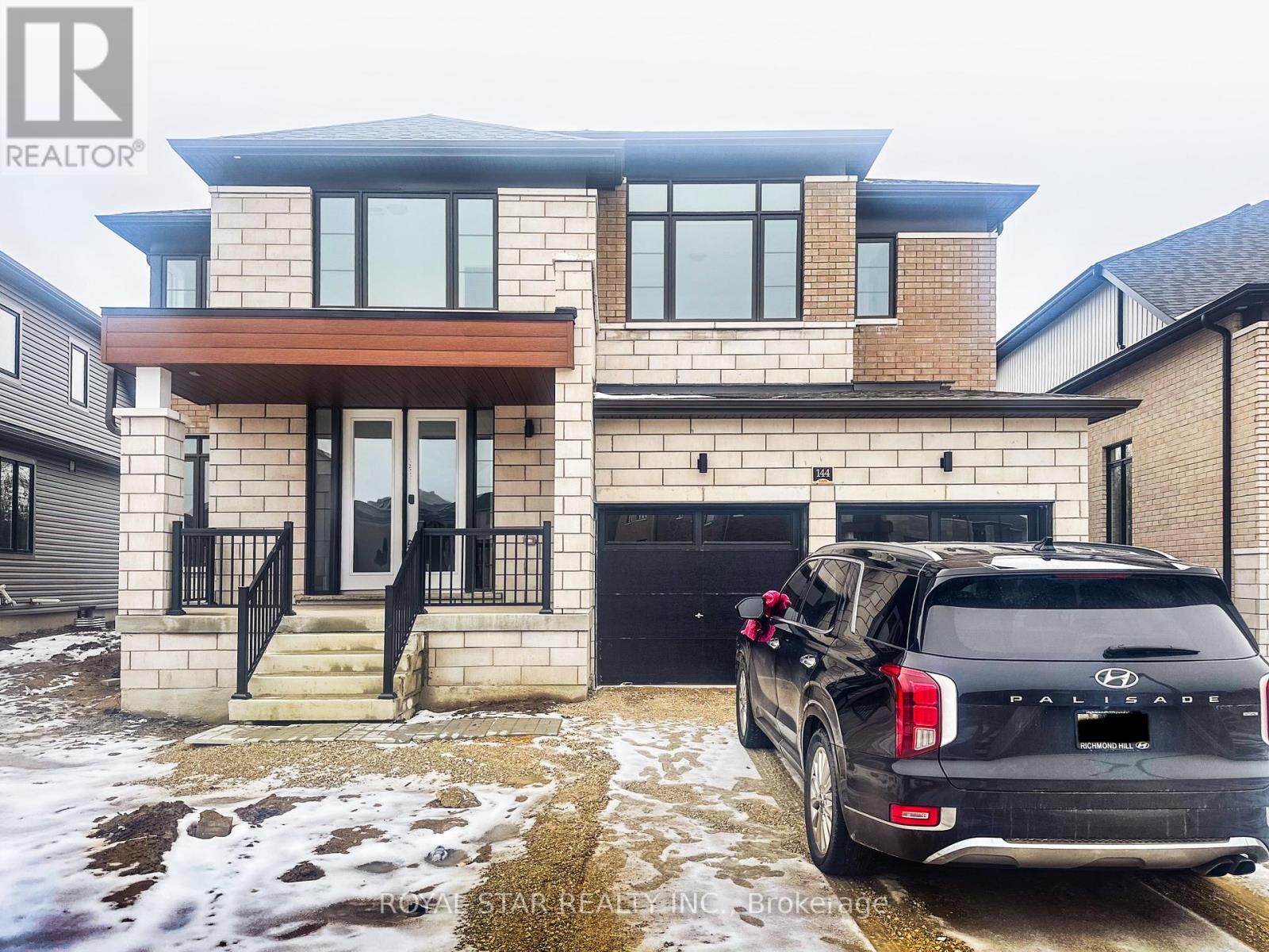 144 Rosanne Circle, Wasaga Beach, Ontario  L9Z 0N1 - Photo 2 - S12744156