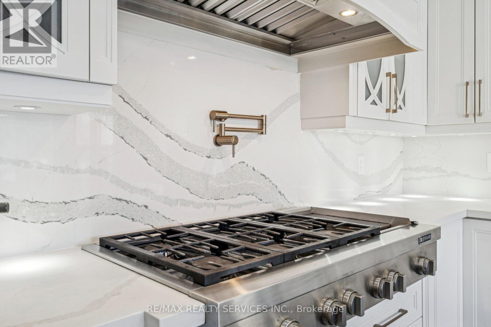 36 Lionhead Golf Club Road, Brampton, Ontario  L6Y 1P3 - Photo 17 - W12744162