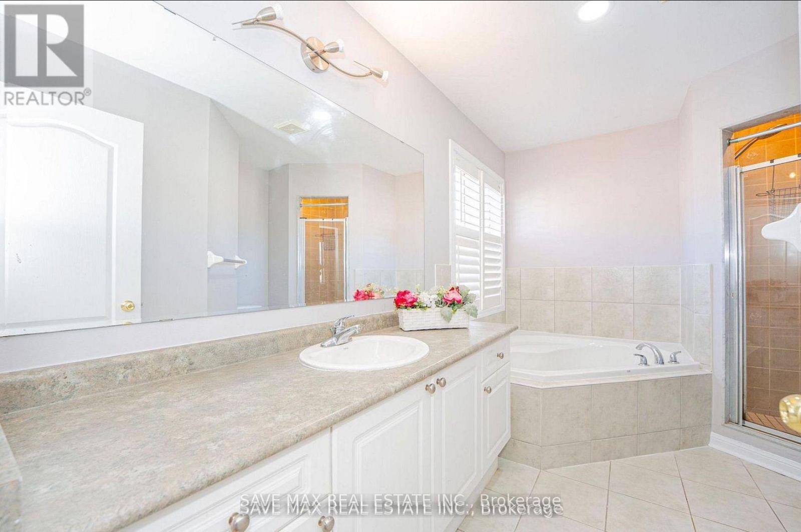 254 Fandango Drive, Brampton, Ontario  L6X 0M5 - Photo 20 - W12744168