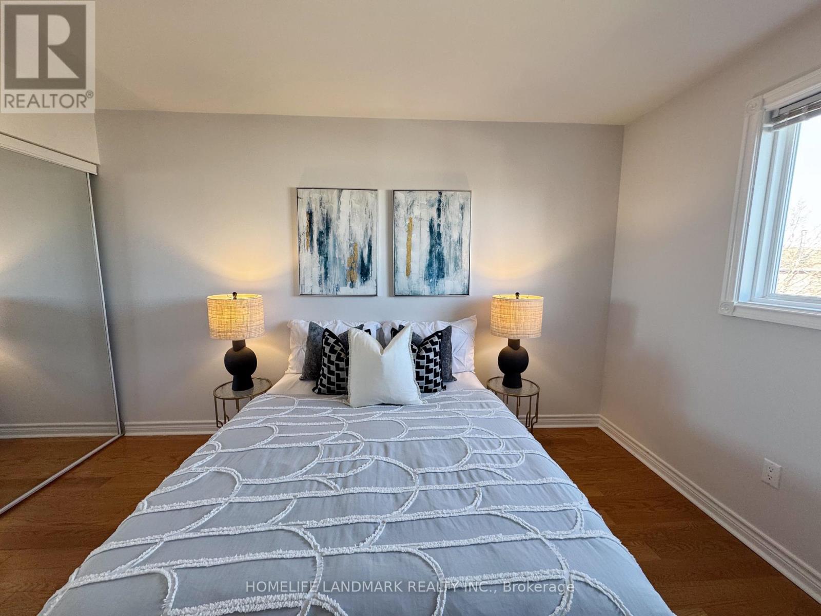 5159 Sunray Drive, Mississauga, Ontario  L5R 2T9 - Photo 4 - W12744188