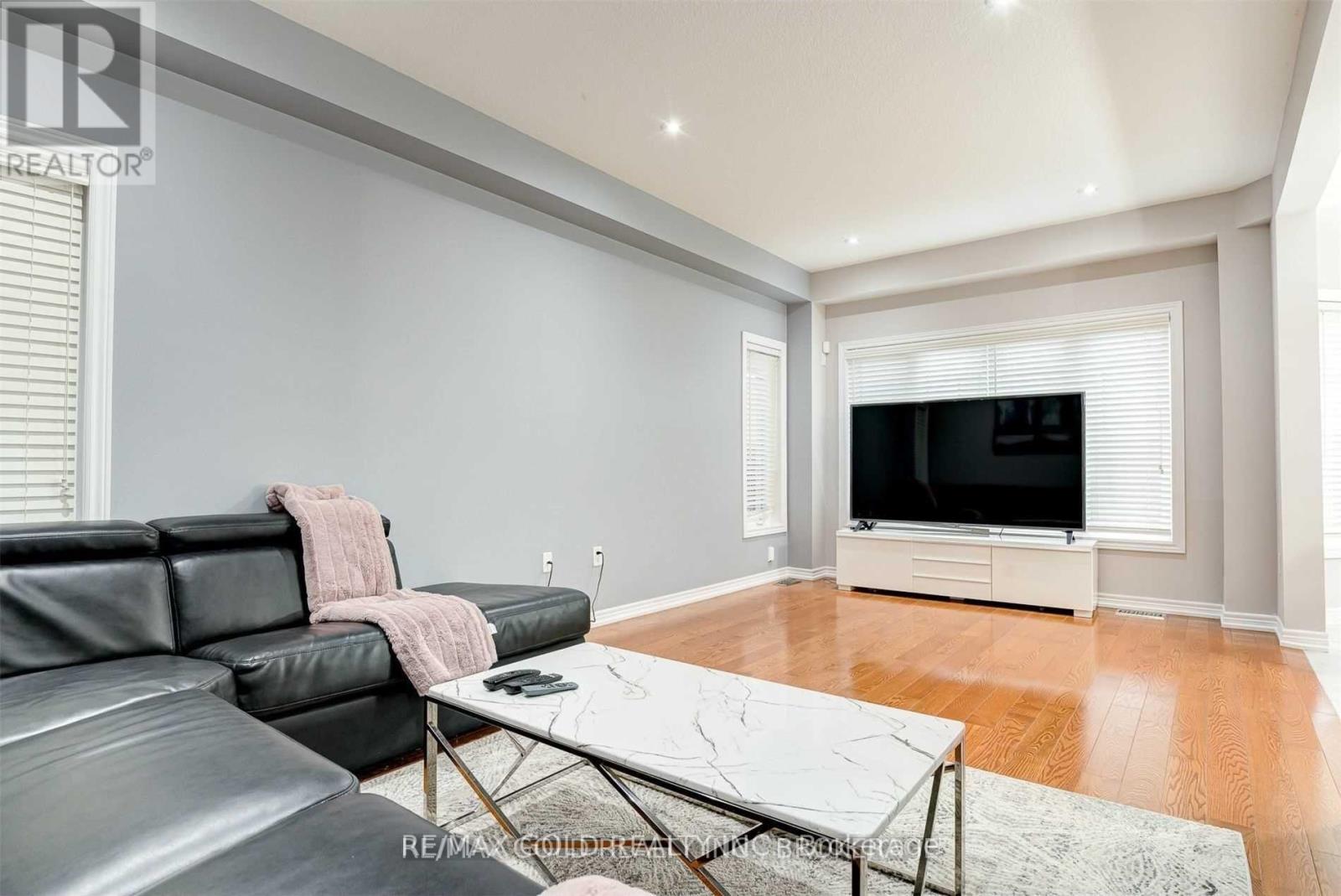 167 Elmbank Trail, Kitchener, Ontario  N2R 0H2 - Photo 21 - X12744172