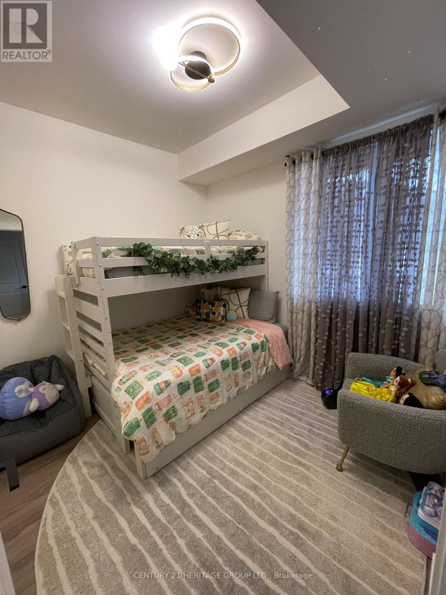 18 Beckwith Lane, Blue Mountains, Ontario  L9Y 3B6 - Photo 7 - X12744194