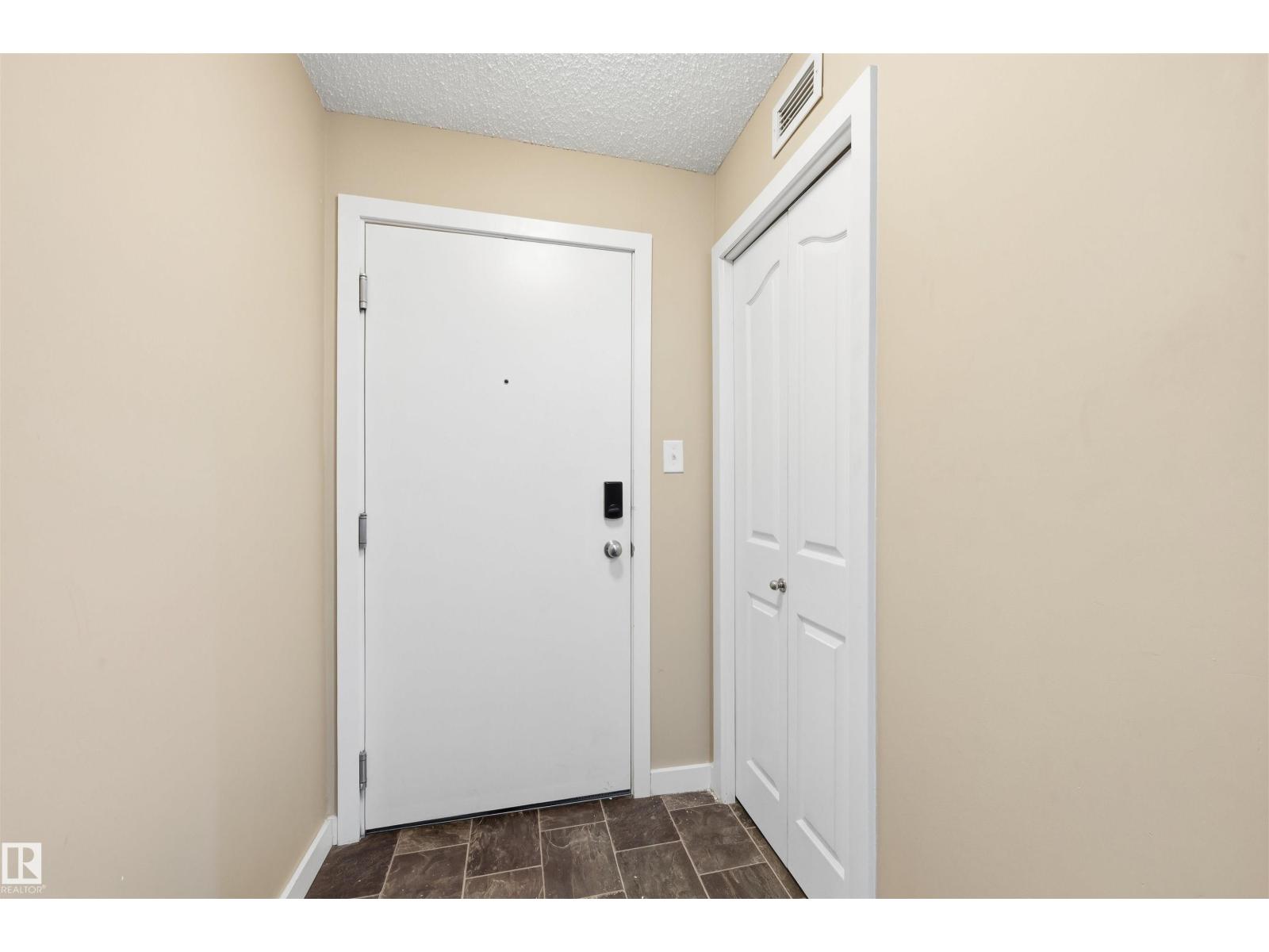 #221 1070 Mcconachie Bv Nw, Edmonton, Alberta T5Y 0X1 - Photo 5 - E4471681