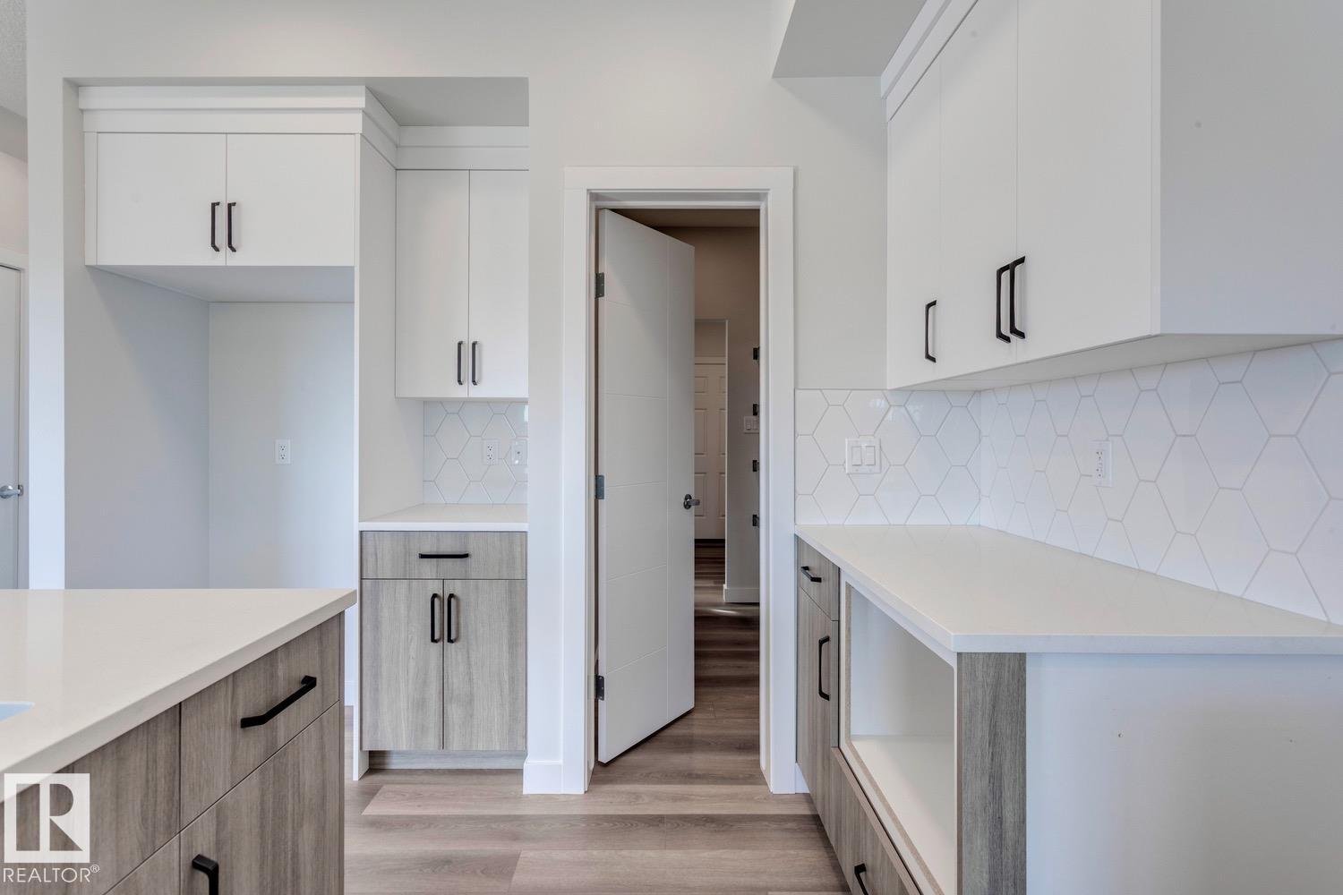 19007 20 Av Nw, Edmonton, Alberta  T6M 3E8 - Photo 11 - E4471688