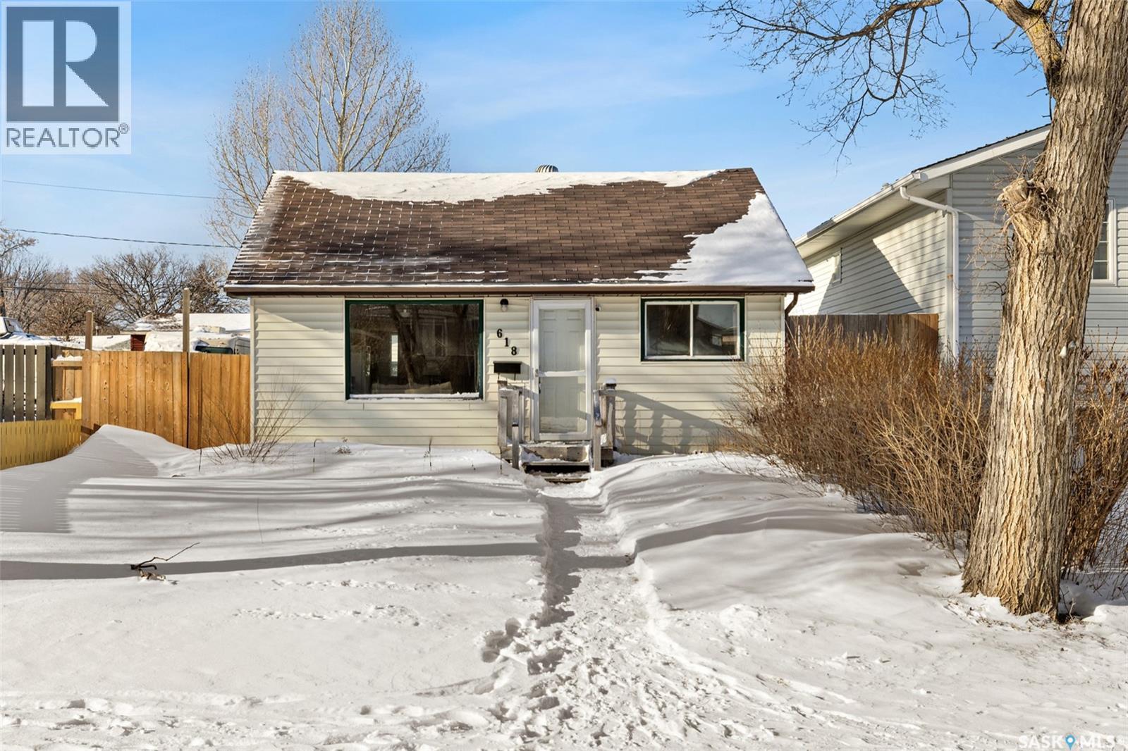 618 Mctavish Street, Regina, Saskatchewan S4T 3T5 - Photo 1 - SK027722
