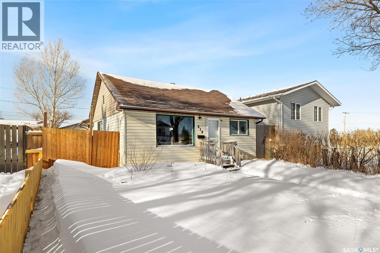 618 Mctavish Street, Regina, Saskatchewan S4T 3T5 - Photo 2 - SK027722