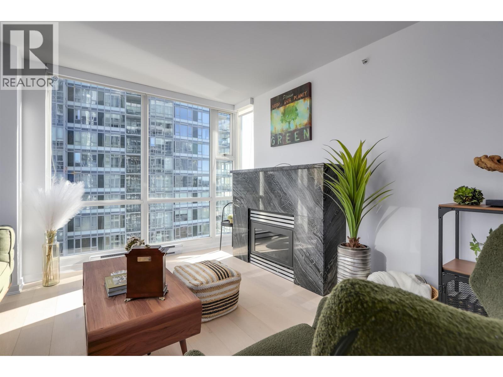 1807 1077 Marinaside Crescent, Vancouver, British Columbia  V6Z 2Z5 - Photo 4 - R3084742