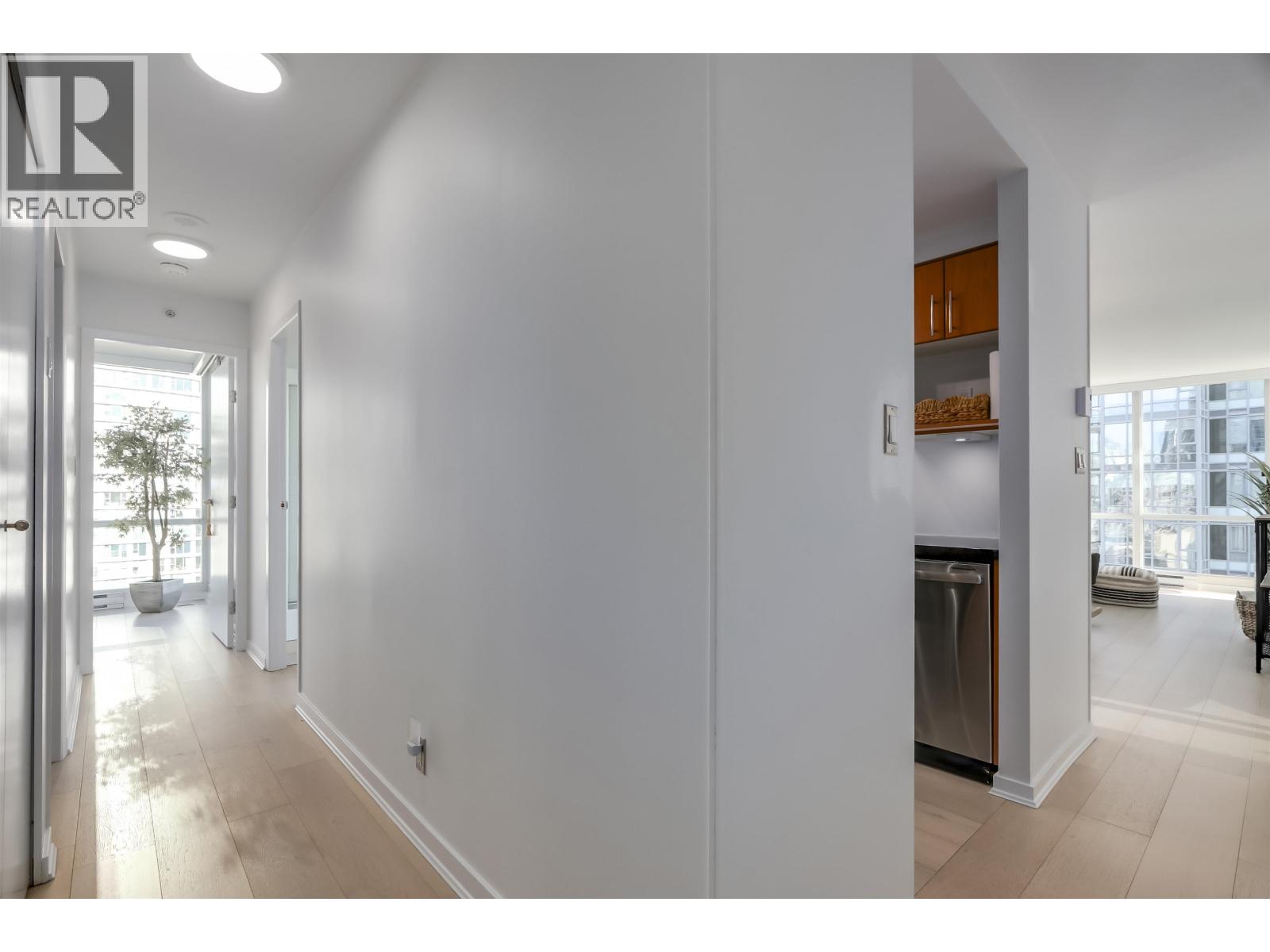 1807 1077 Marinaside Crescent, Vancouver, British Columbia  V6Z 2Z5 - Photo 17 - R3084742