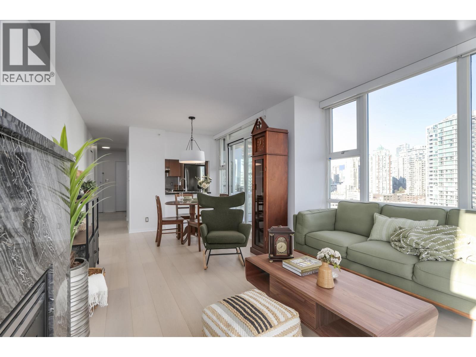 1807 1077 Marinaside Crescent, Vancouver, British Columbia  V6Z 2Z5 - Photo 7 - R3084742