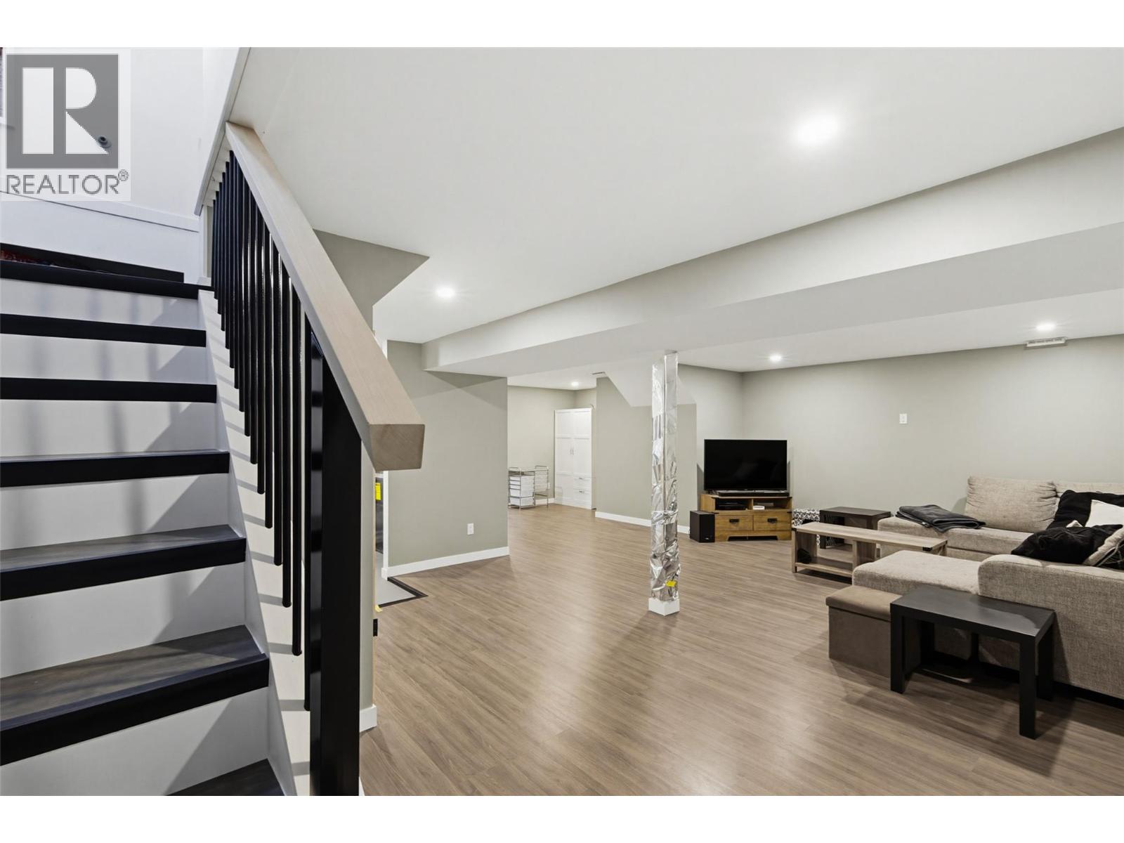 881 Pembroke Avenue, Kamloops, British Columbia  V2B 1Z2 - Photo 16 - 10373882