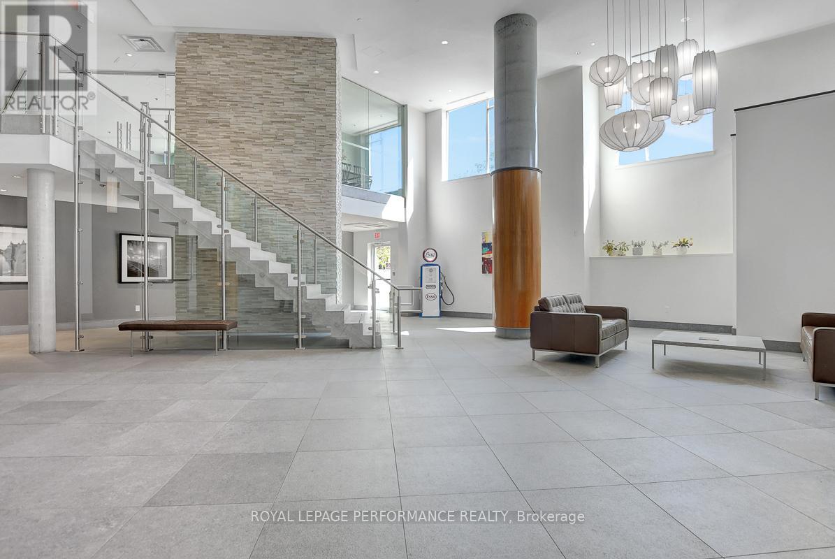 413 - 7 Marquette Avenue, Ottawa, Ontario K1L 8A7 - Photo 14 - X12744234