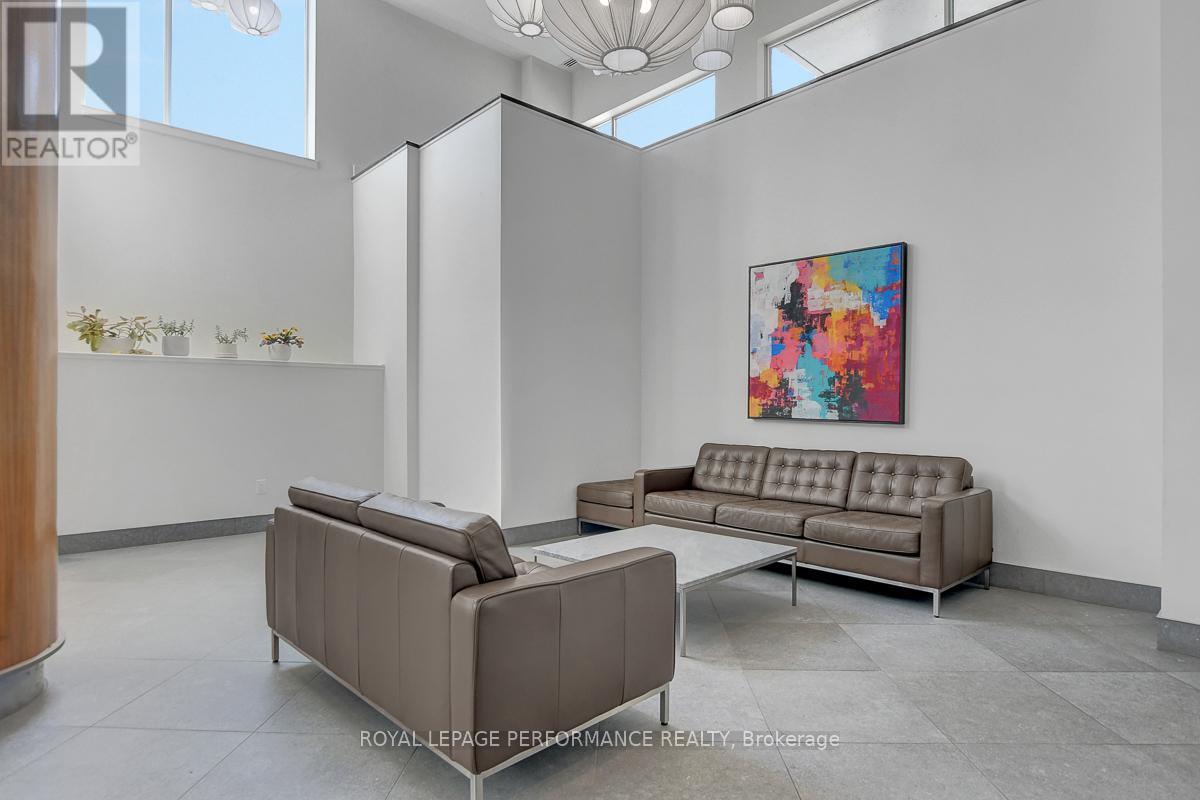 413 - 7 Marquette Avenue, Ottawa, Ontario K1L 8A7 - Photo 16 - X12744234