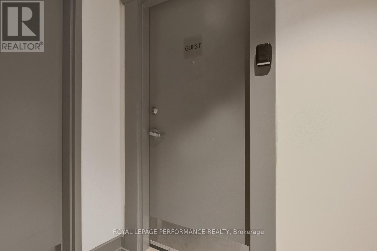 413 - 7 Marquette Avenue, Ottawa, Ontario K1L 8A7 - Photo 17 - X12744234