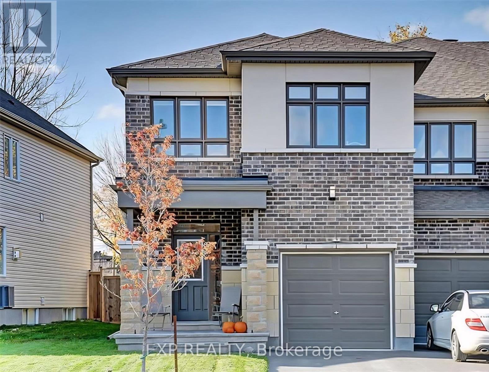 511- B PARADE DRIVE, Ottawa, Ontario