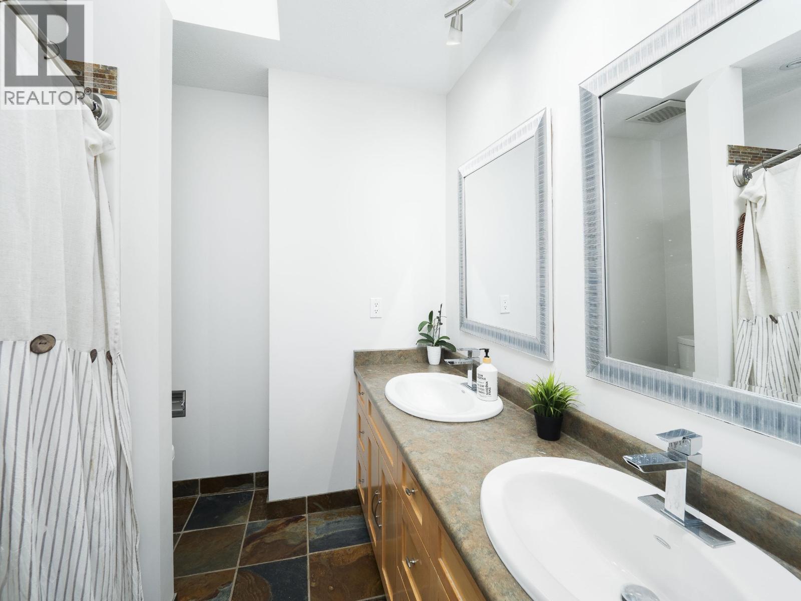 6532 Rampart Place, Prince George, British Columbia  V2K 4H4 - Photo 12 - R3085052