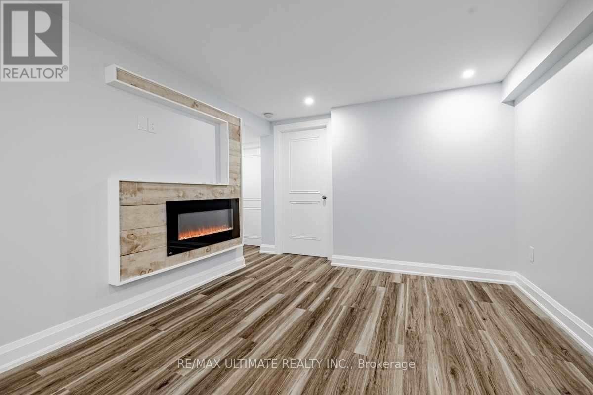 Lower - 45 Ianhall Road, Toronto, Ontario  M3M 2A9 - Photo 8 - W12743660