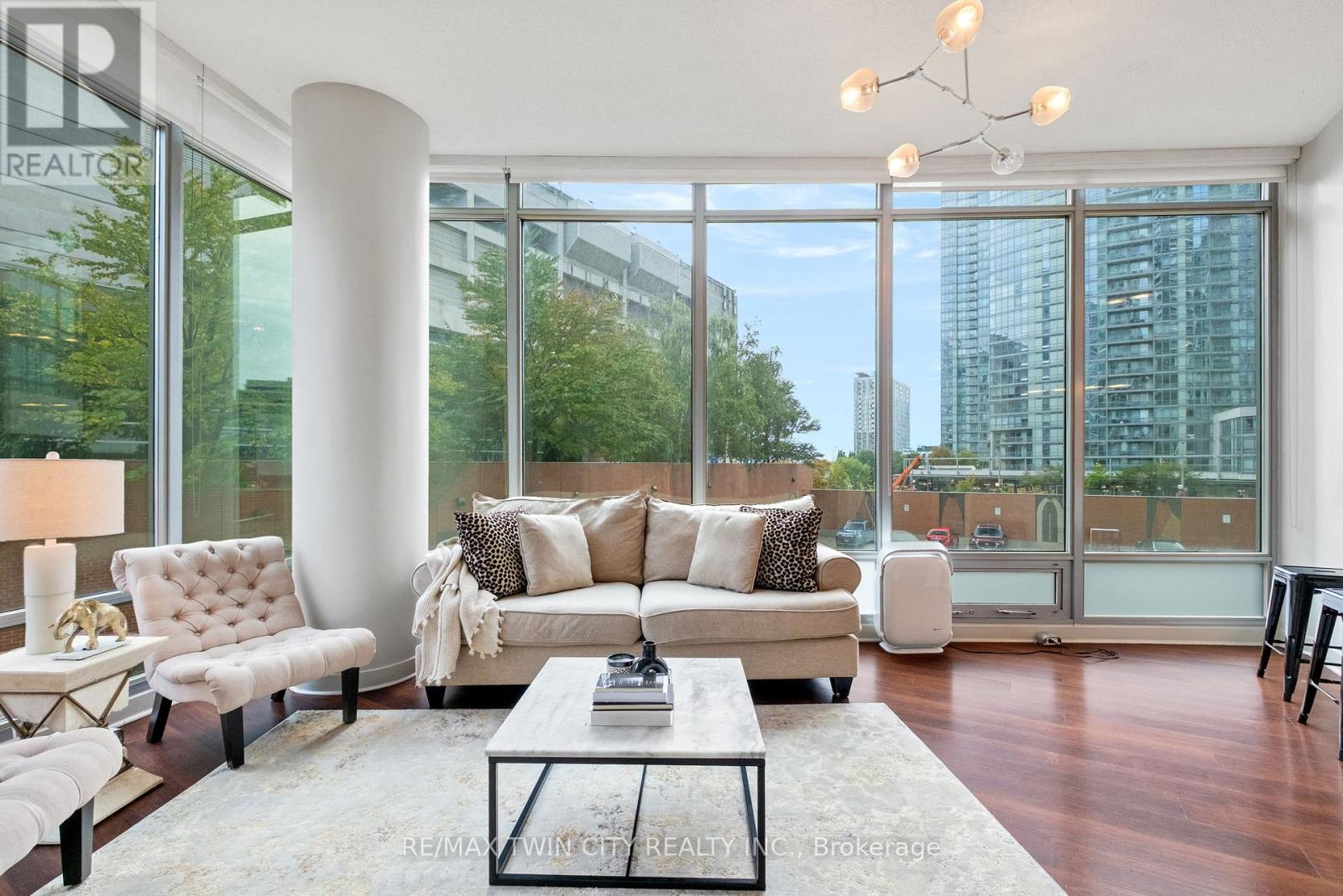 201 - 81 Navy Wharf Court, Toronto, Ontario M5V 3S2 - Photo 1 - C12744220