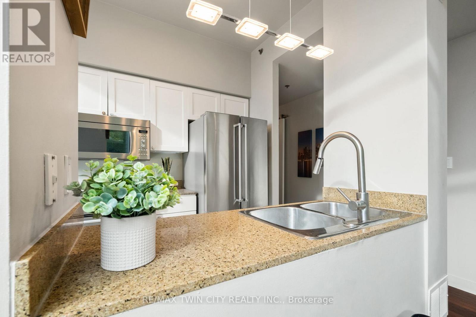 201 - 81 Navy Wharf Court, Toronto, Ontario M5V 3S2 - Photo 14 - C12744220