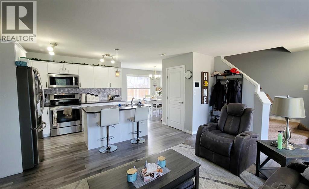 7 Rafferty Court, Sylvan Lake, Alberta  T4S 0K3 - Photo 2 - A2279207