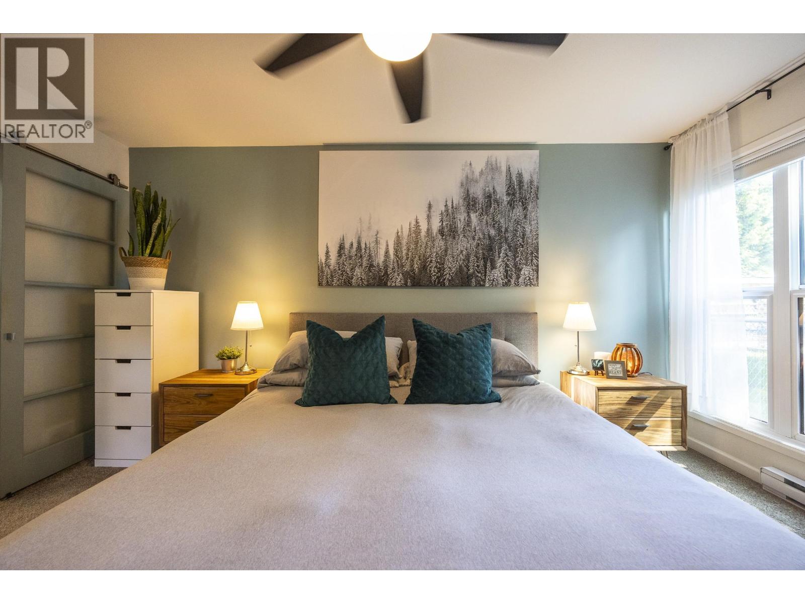 1 2218 EVERGREEN STREET Terrace Photo 17