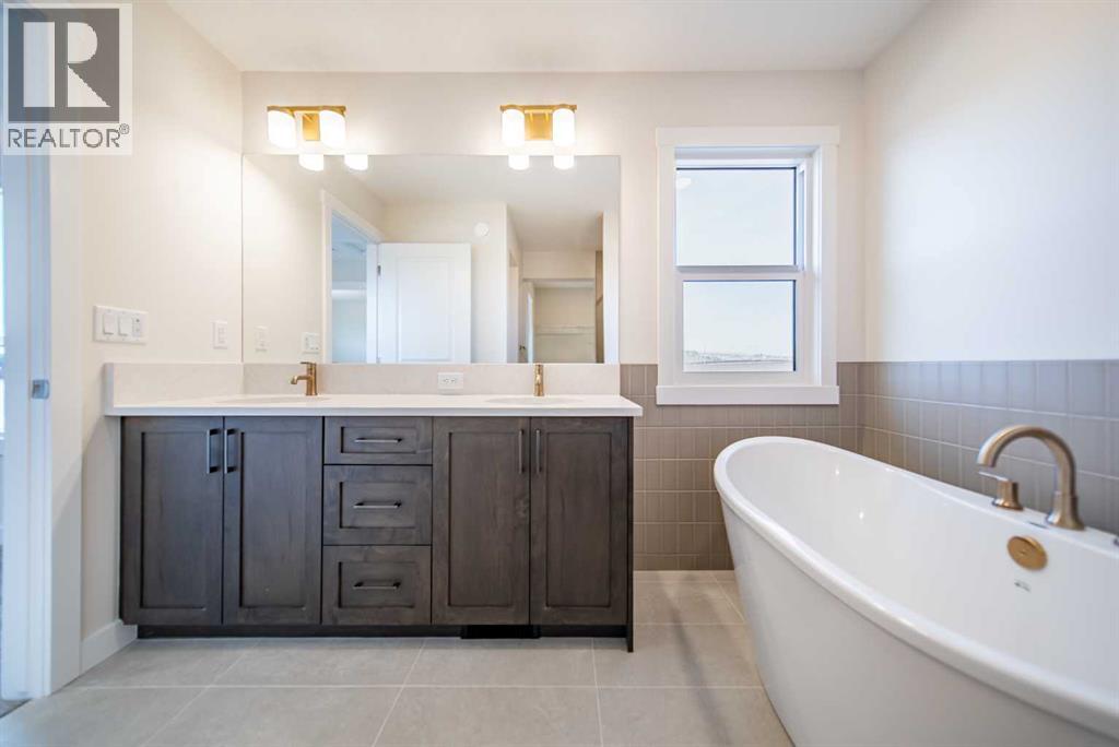 1242 Chinook Winds Circle Sw, Airdrie, Alberta  T4B 5X6 - Photo 24 - A2271351