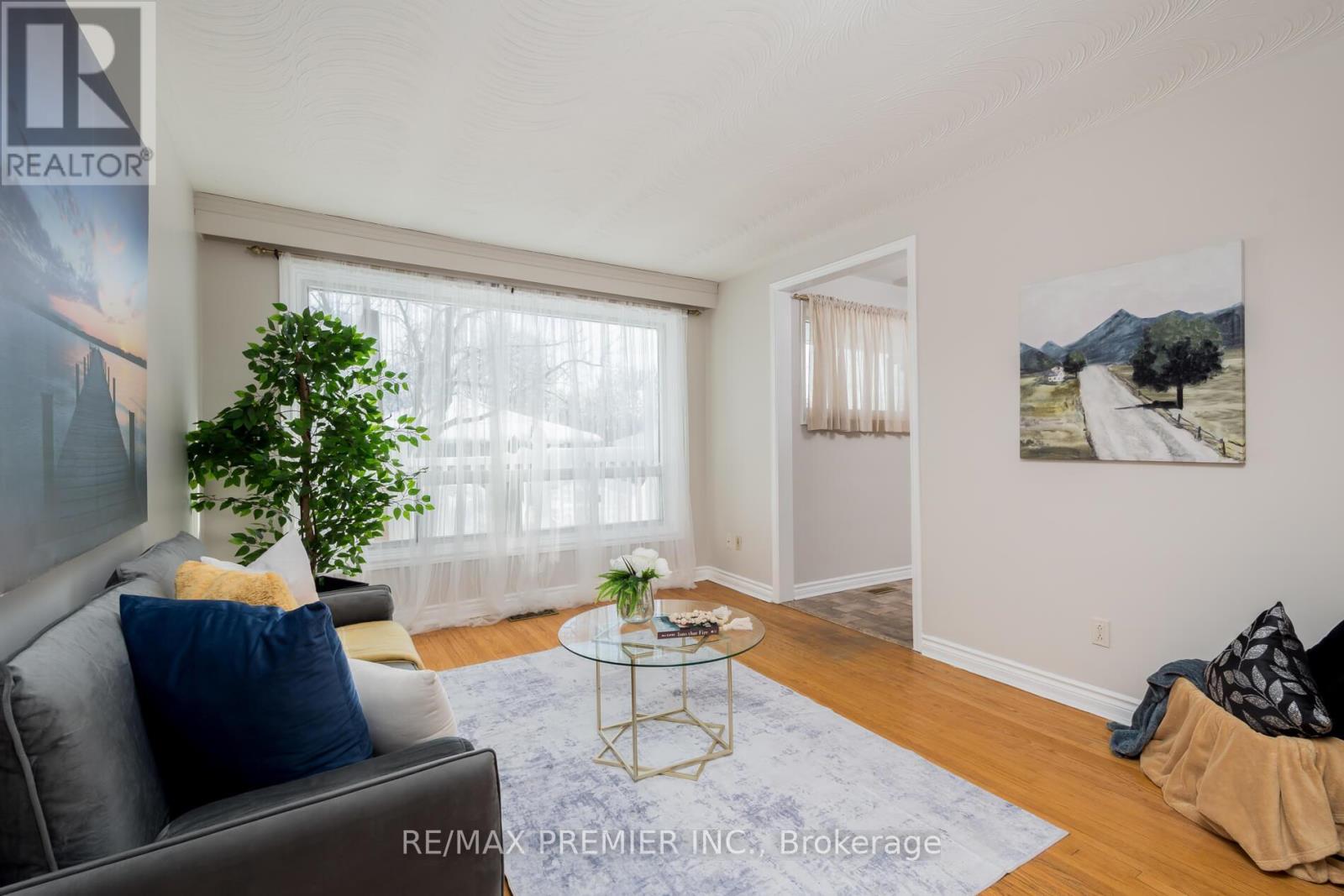 76 Harrison Drive, Newmarket, Ontario  L3Y 4P4 - Photo 14 - N12744256