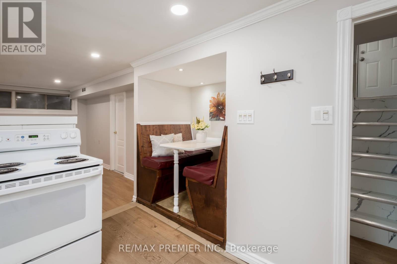 76 Harrison Drive, Newmarket, Ontario  L3Y 4P4 - Photo 25 - N12744256