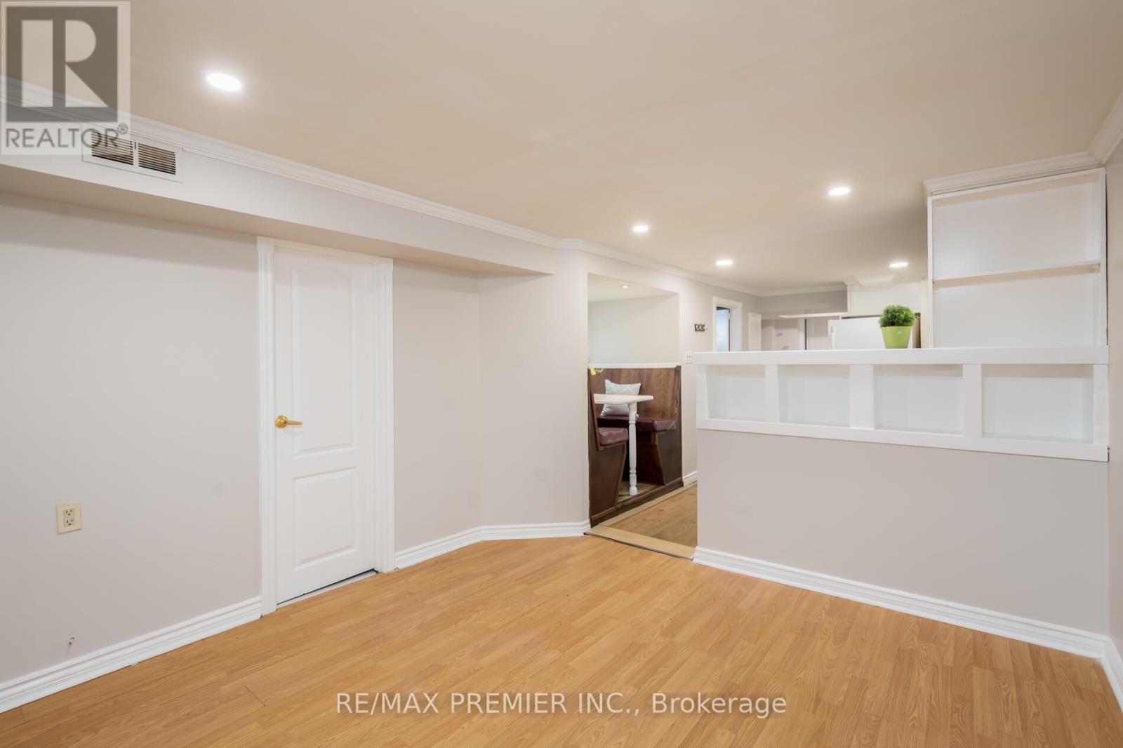 76 Harrison Drive, Newmarket, Ontario  L3Y 4P4 - Photo 31 - N12744256