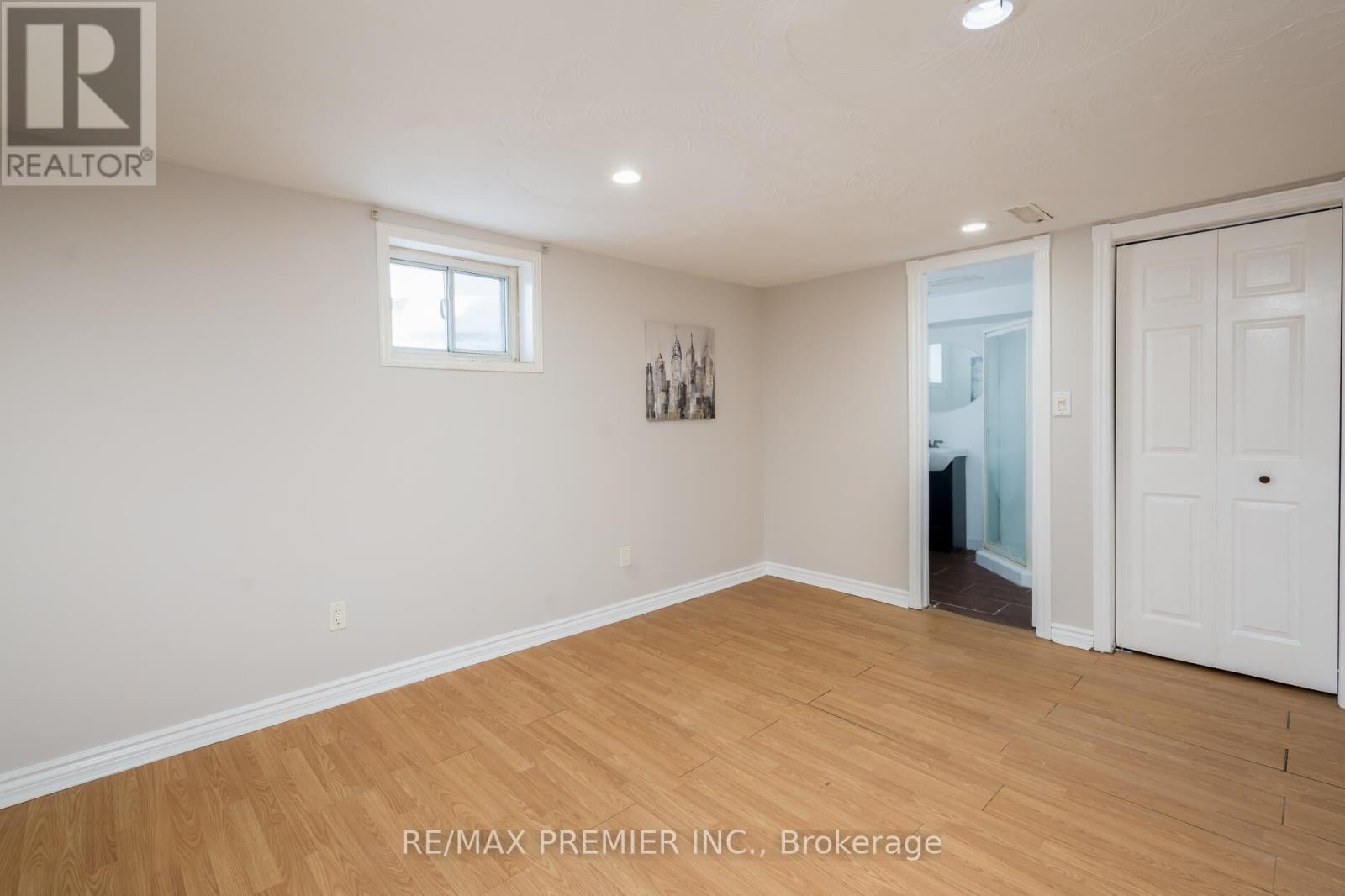 76 Harrison Drive, Newmarket, Ontario  L3Y 4P4 - Photo 34 - N12744256