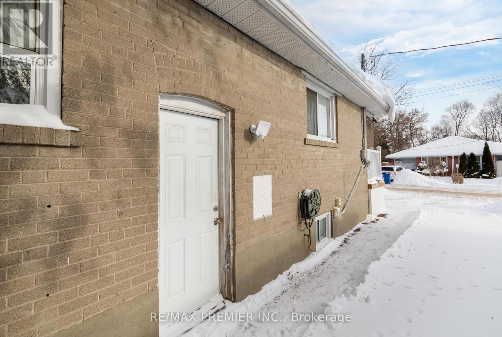 76 Harrison Drive, Newmarket, Ontario  L3Y 4P4 - Photo 36 - N12744256