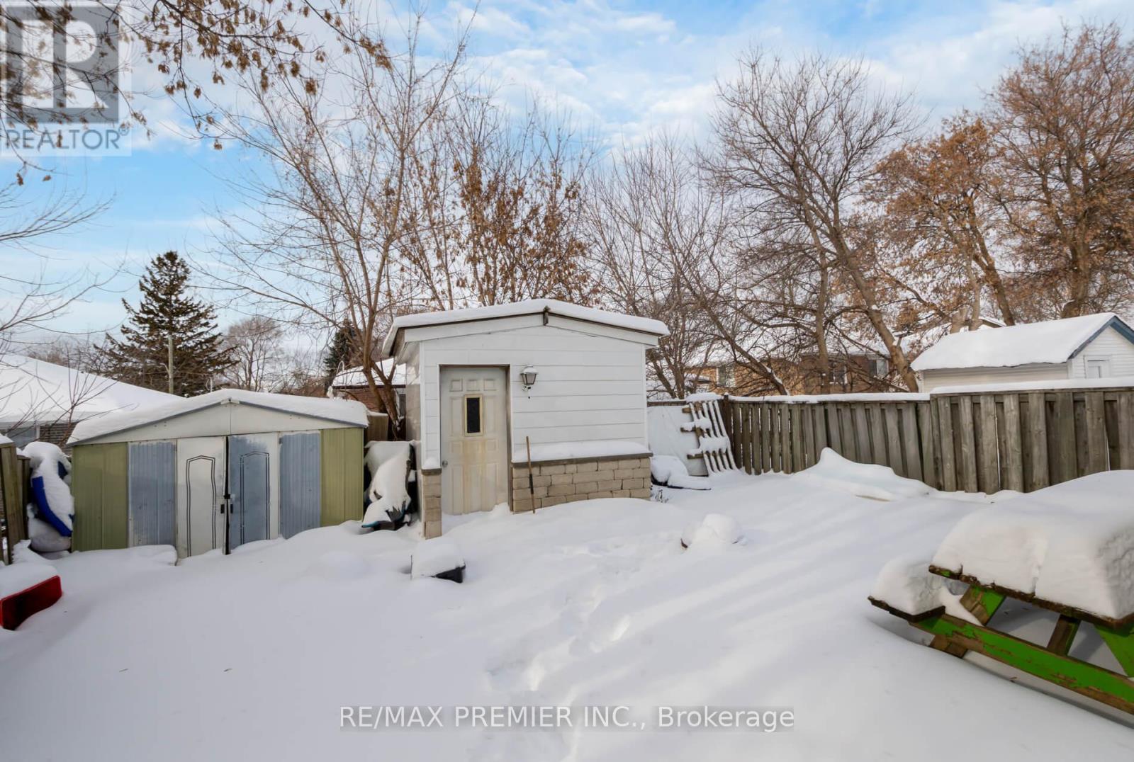 76 Harrison Drive, Newmarket, Ontario  L3Y 4P4 - Photo 37 - N12744256