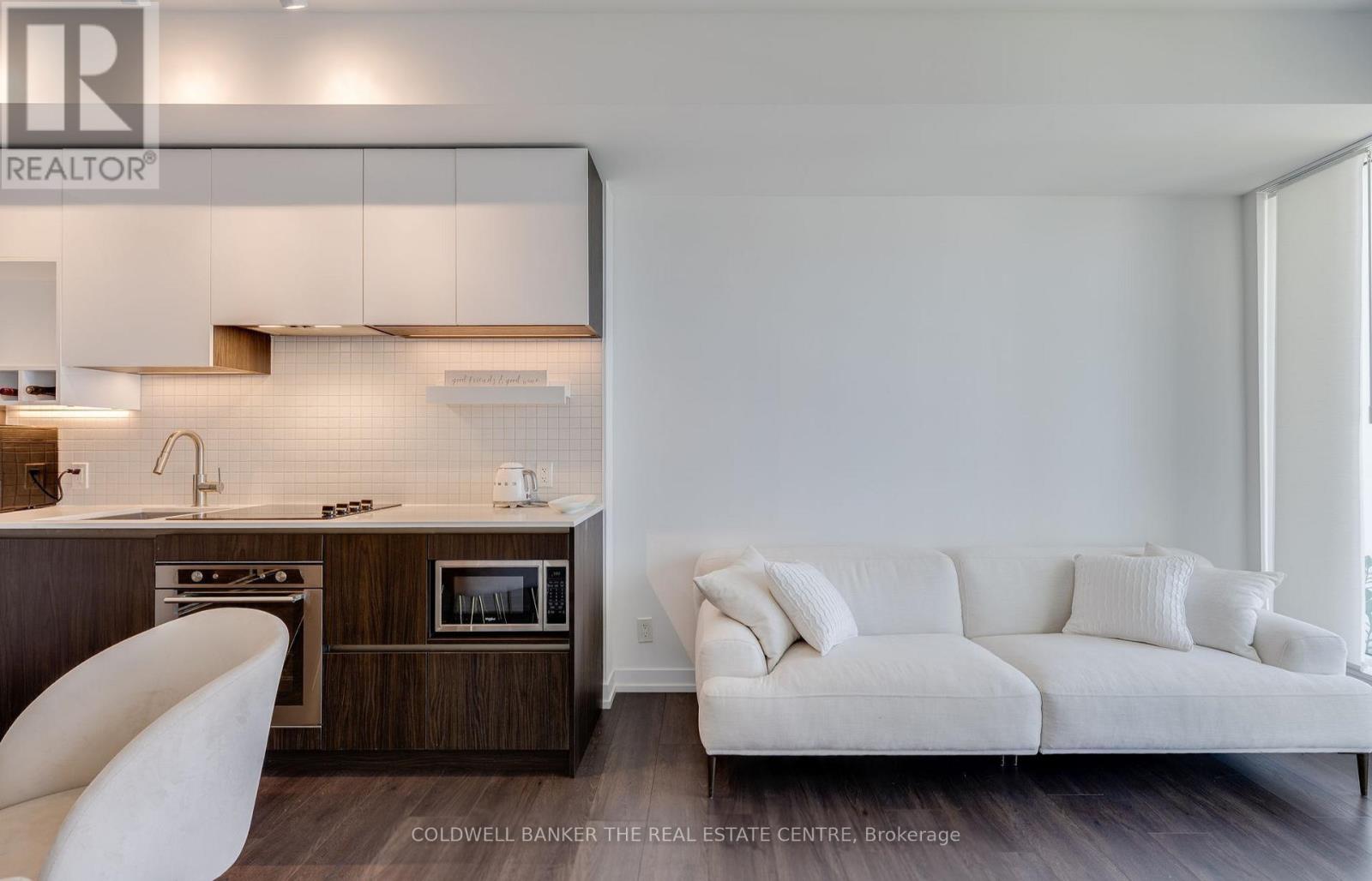 1711 - 5 Buttermill Avenue N, Vaughan, Ontario  L5W 1B6 - Photo 10 - N12744268