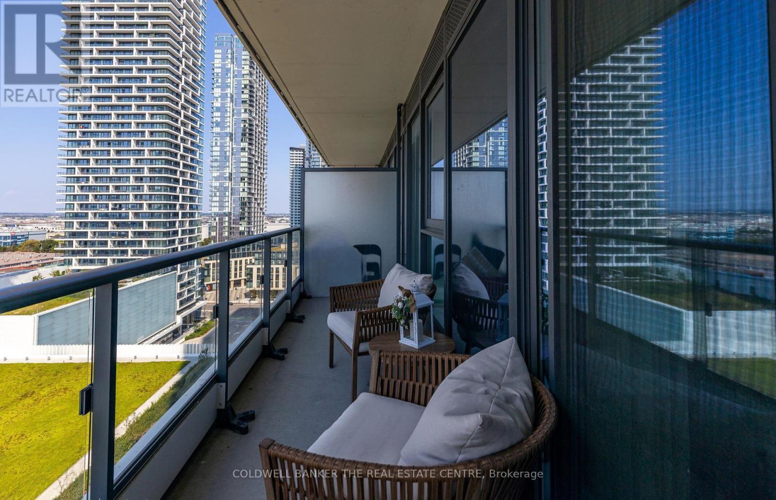 1711 - 5 Buttermill Avenue N, Vaughan, Ontario  L5W 1B6 - Photo 14 - N12744268