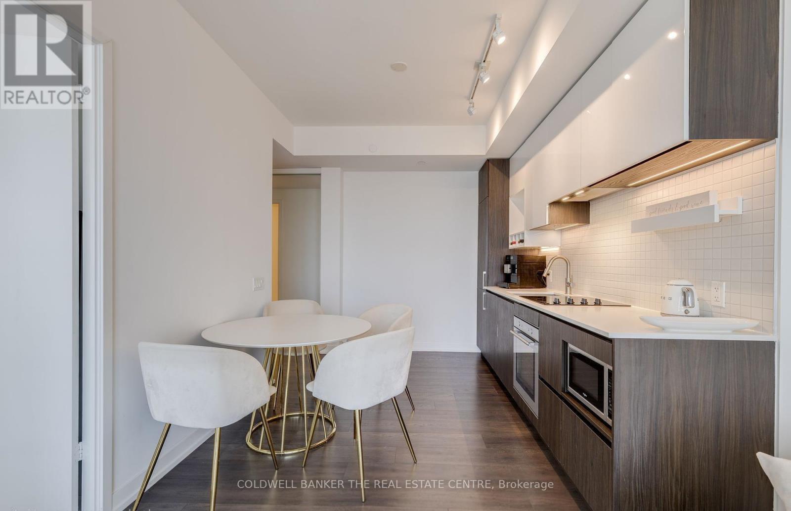 1711 - 5 Buttermill Avenue N, Vaughan, Ontario  L5W 1B6 - Photo 7 - N12744268