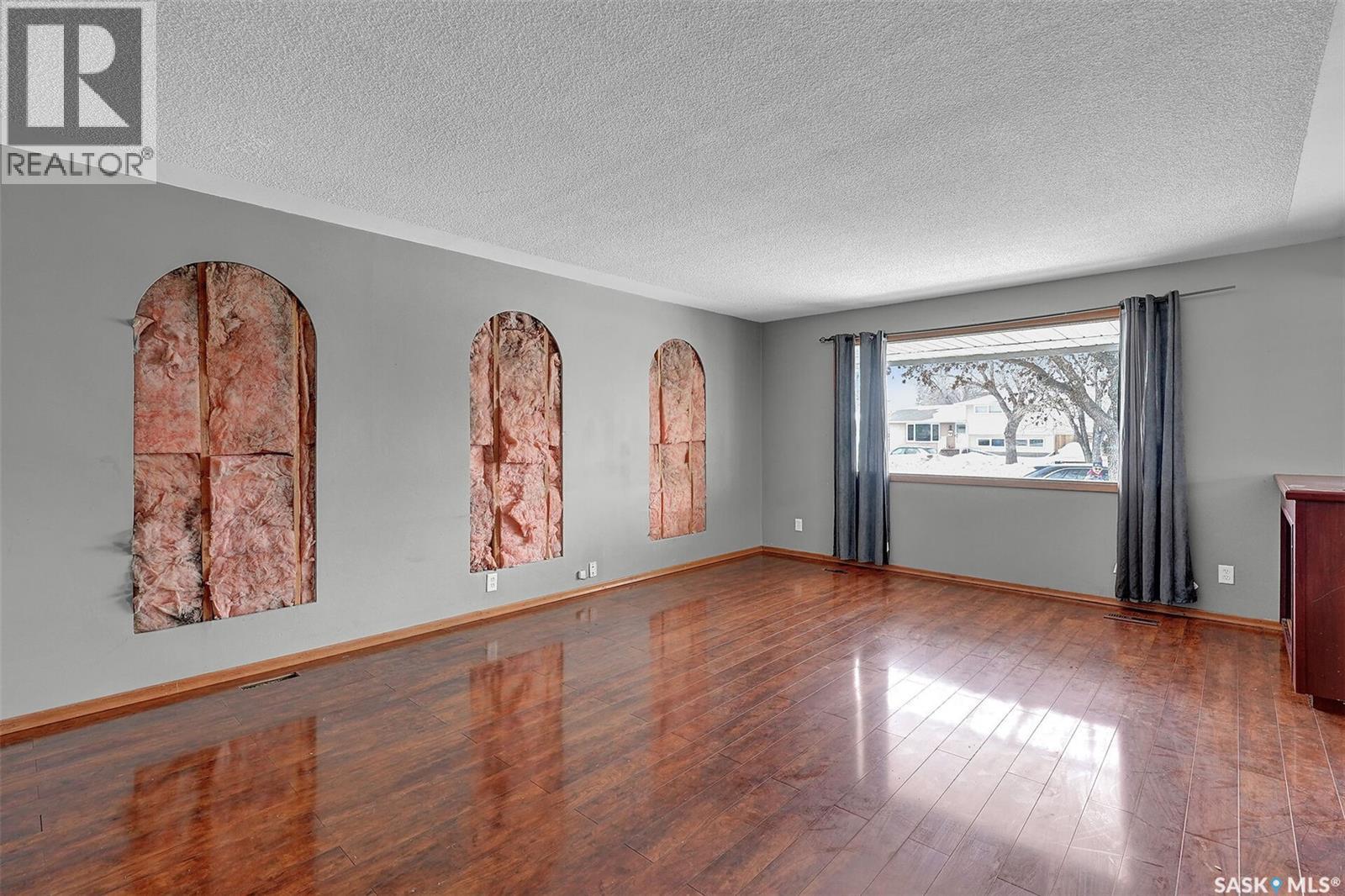 219 Mccarthy Boulevard N, Regina, Saskatchewan  S4R 5R5 - Photo 10 - SK027720