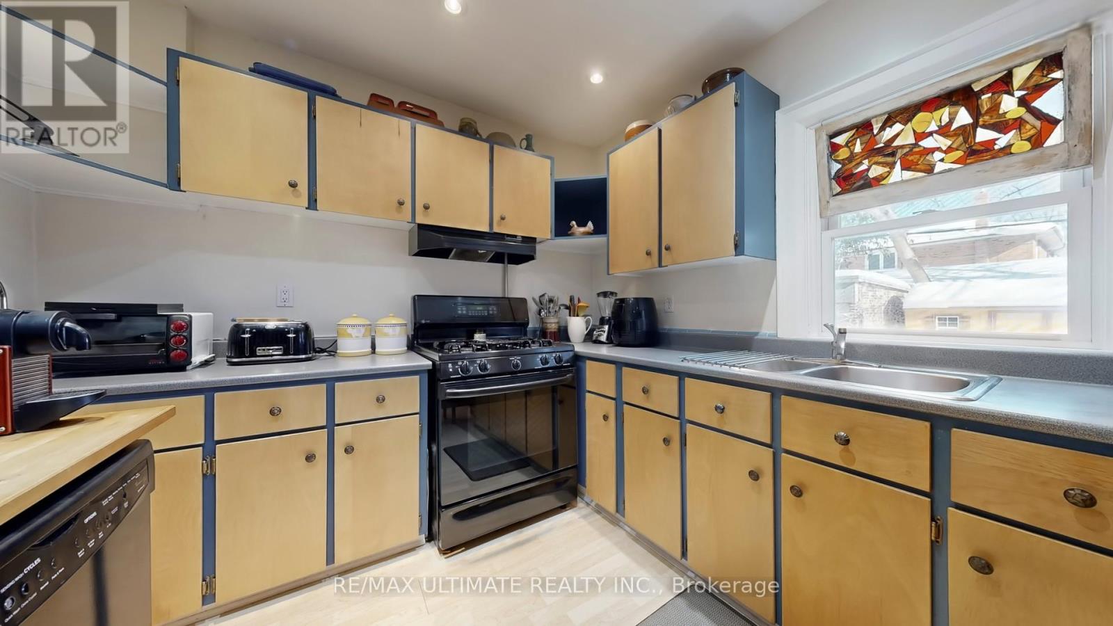 473 Jane Street, Toronto, Ontario  M6S 4A1 - Photo 14 - W12744204