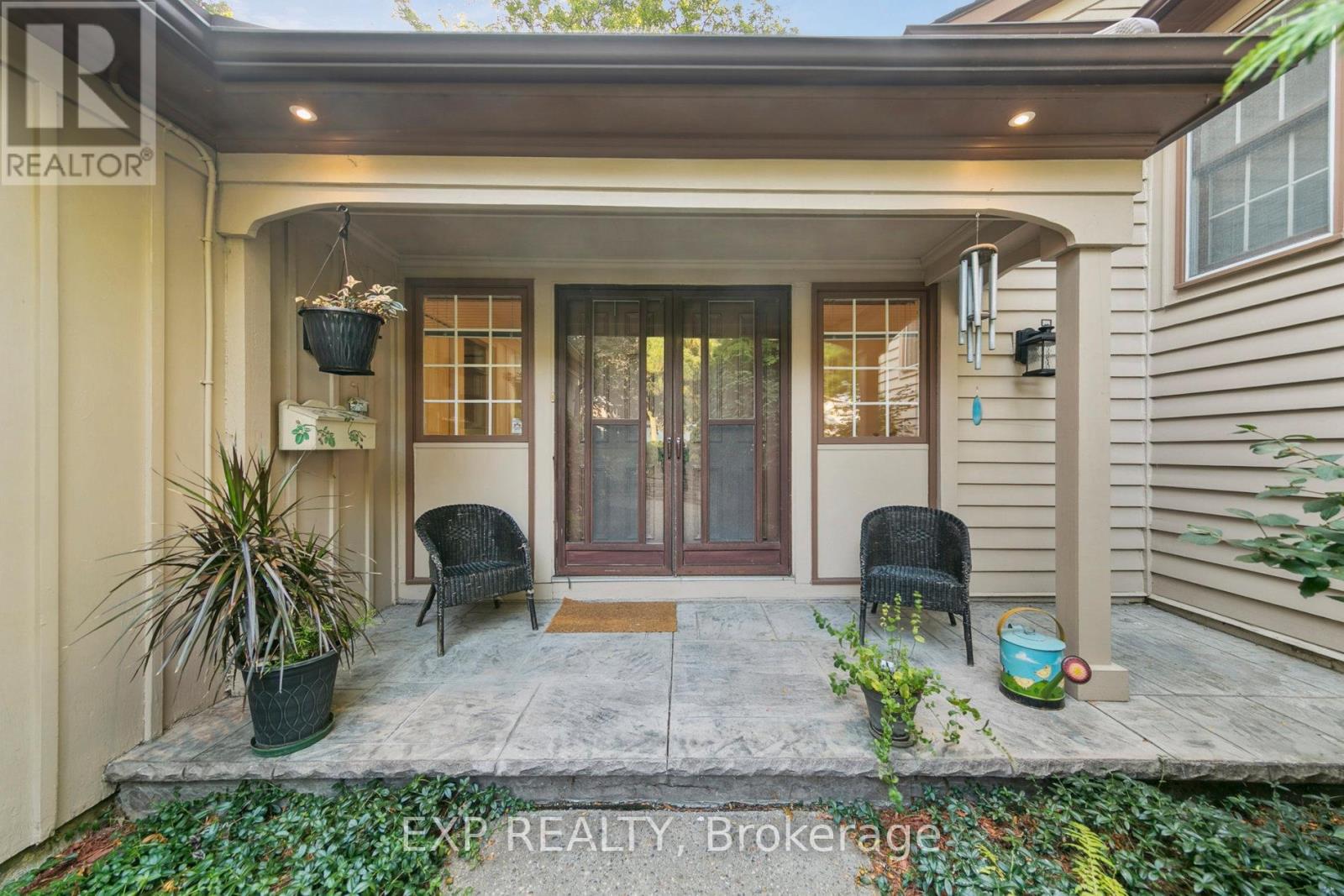 2565 Claymore Crescent, Mississauga, Ontario  L5C 3A2 - Photo 5 - W12744232